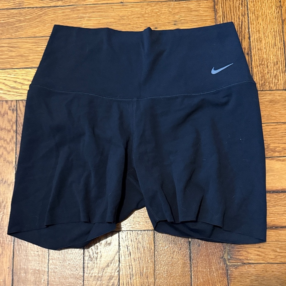 Nike Women's Zenvy Black Athletic Shorts
